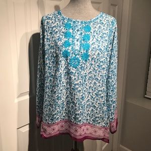 FINAL SALE!Sheer flowy tunic.Embroidery on front L
